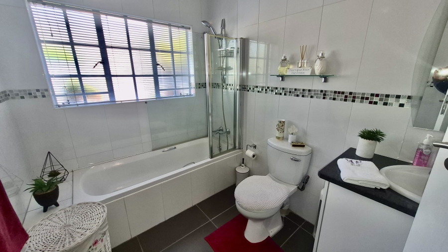 4 Bedroom Property for Sale in Die Heuwel Mpumalanga
