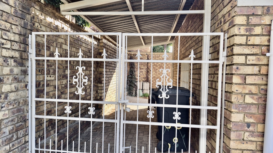 4 Bedroom Property for Sale in Die Heuwel Mpumalanga