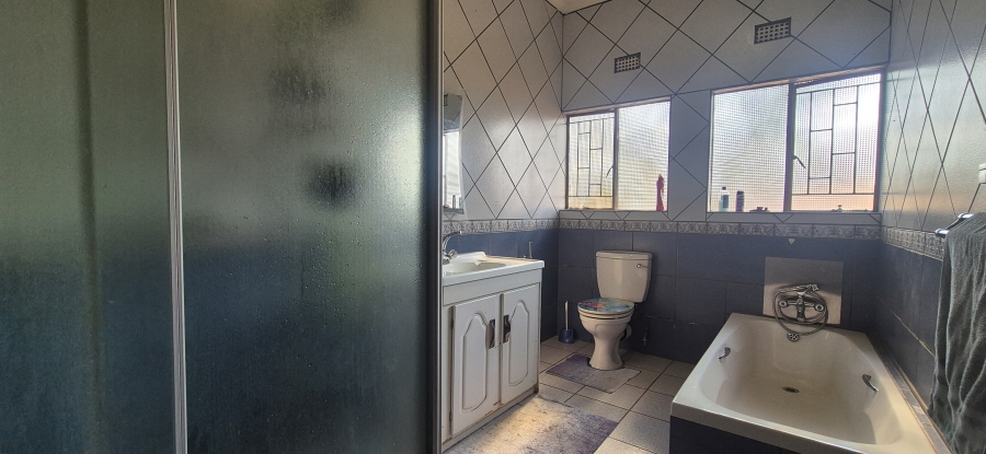 4 Bedroom Property for Sale in West Acres Mpumalanga