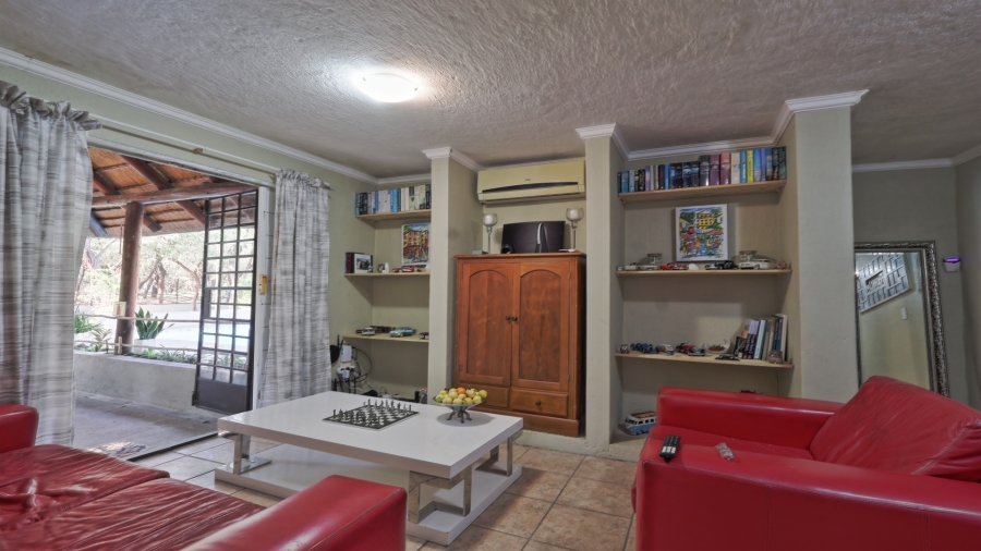 6 Bedroom Property for Sale in Marloth Park Mpumalanga