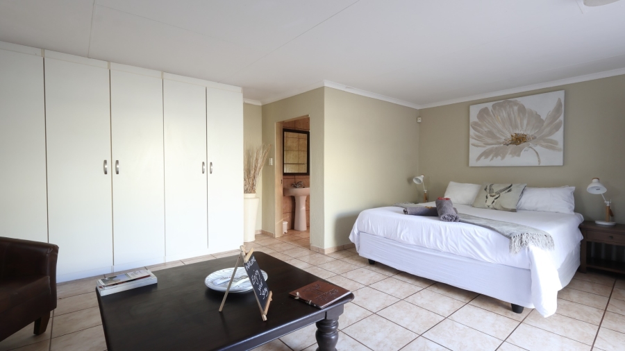 6 Bedroom Property for Sale in Marloth Park Mpumalanga