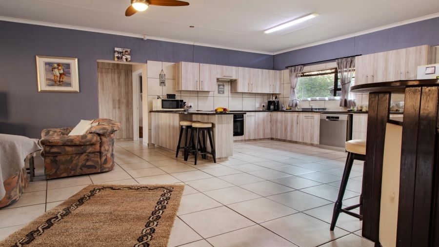 4 Bedroom Property for Sale in Marloth Park Mpumalanga