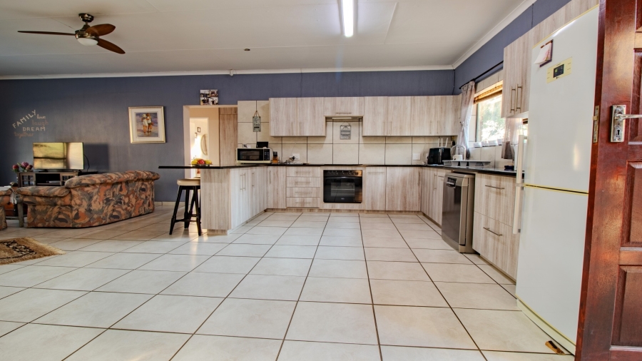 4 Bedroom Property for Sale in Marloth Park Mpumalanga