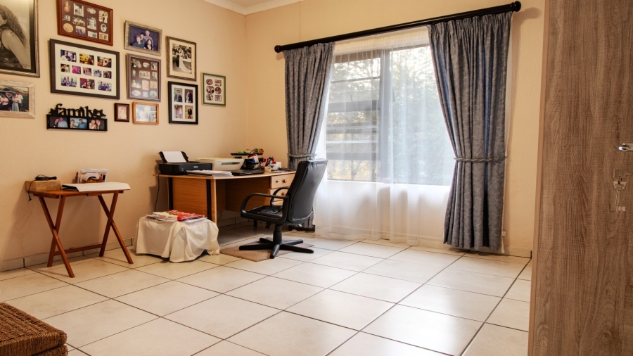 4 Bedroom Property for Sale in Marloth Park Mpumalanga