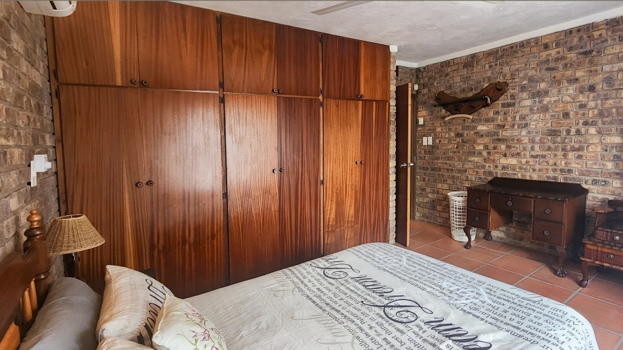 4 Bedroom Property for Sale in Marloth Park Mpumalanga