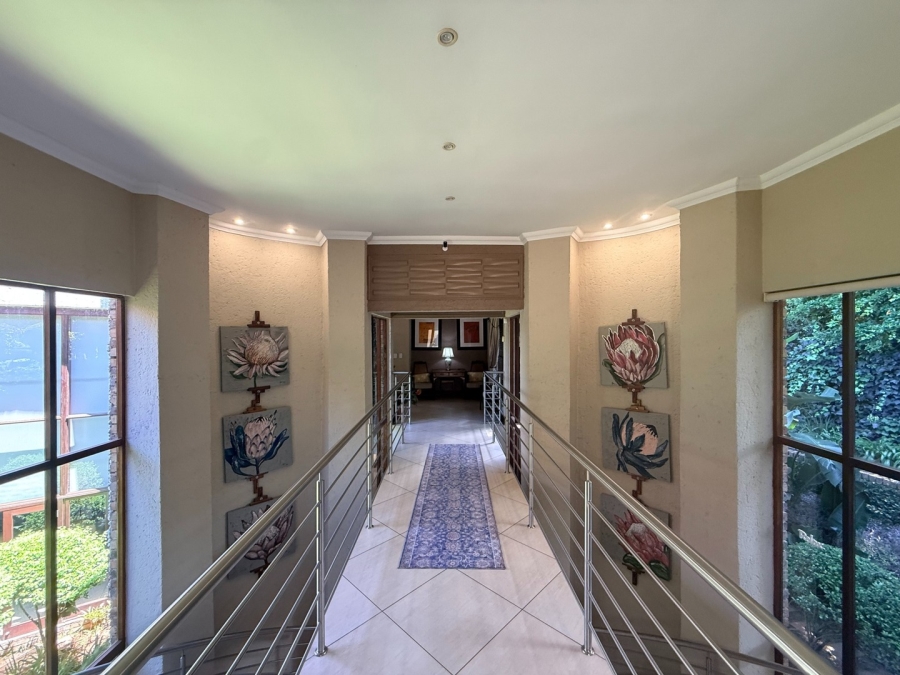 6 Bedroom Property for Sale in White River Country Estate Mpumalanga