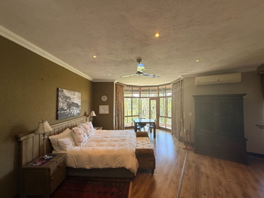 6 Bedroom Property for Sale in White River Country Estate Mpumalanga