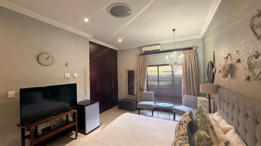 6 Bedroom Property for Sale in White River Country Estate Mpumalanga