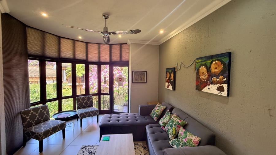 6 Bedroom Property for Sale in White River Country Estate Mpumalanga