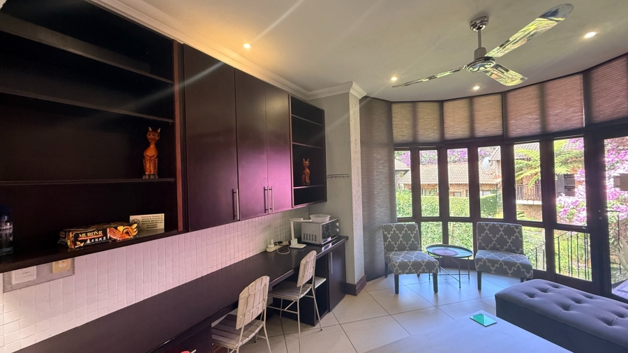 6 Bedroom Property for Sale in White River Country Estate Mpumalanga