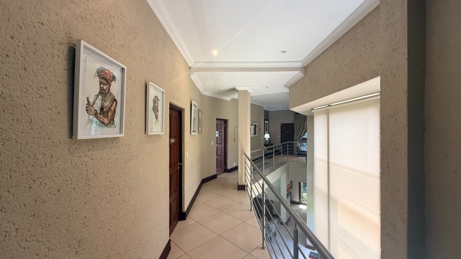 6 Bedroom Property for Sale in White River Country Estate Mpumalanga