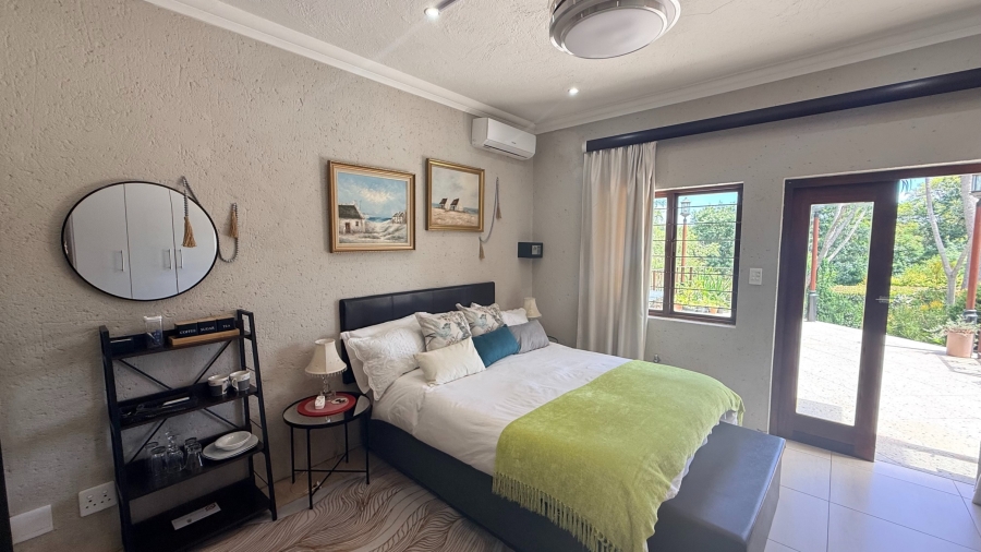 6 Bedroom Property for Sale in White River Country Estate Mpumalanga