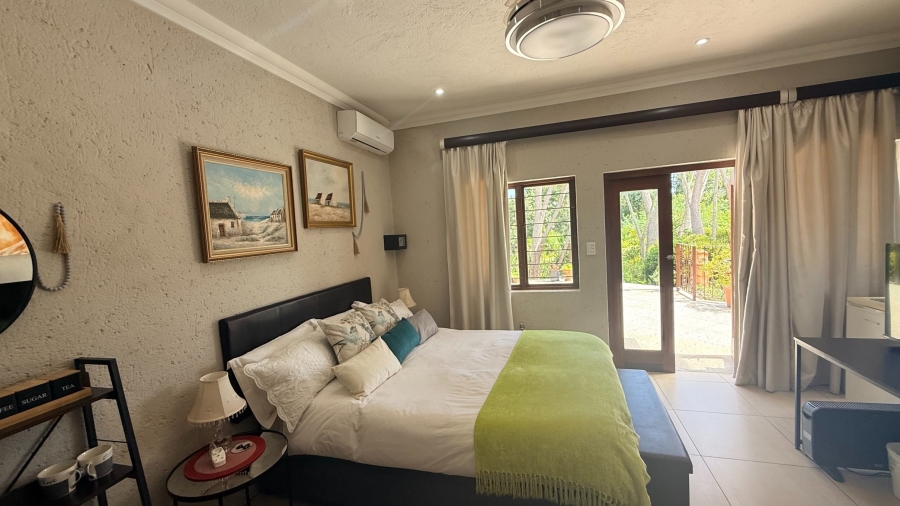 6 Bedroom Property for Sale in White River Country Estate Mpumalanga