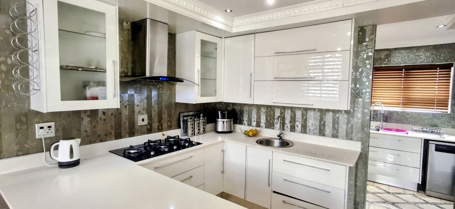4 Bedroom Property for Sale in The Rest Nature Estate Mpumalanga