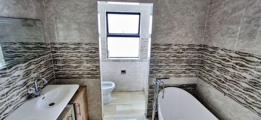 4 Bedroom Property for Sale in The Rest Nature Estate Mpumalanga