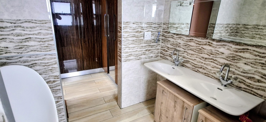 4 Bedroom Property for Sale in The Rest Nature Estate Mpumalanga