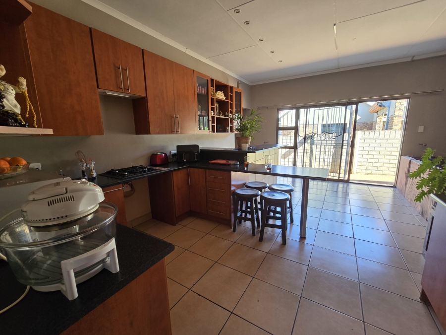 6 Bedroom Property for Sale in Dennesig Mpumalanga