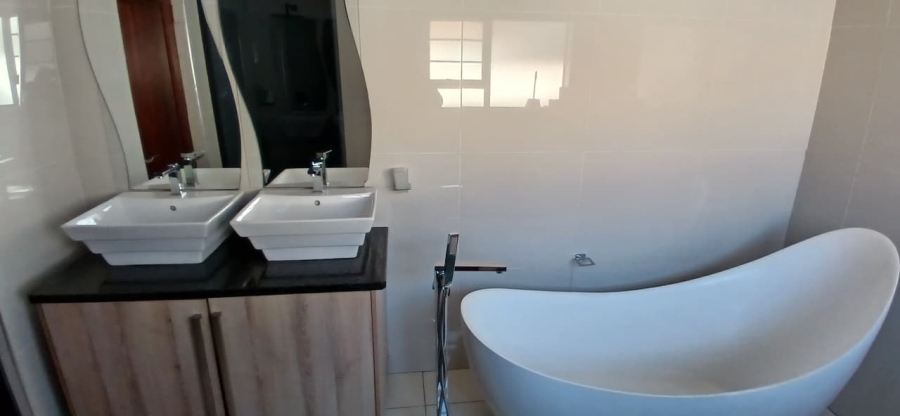 3 Bedroom Property for Sale in Ben Fleur Mpumalanga