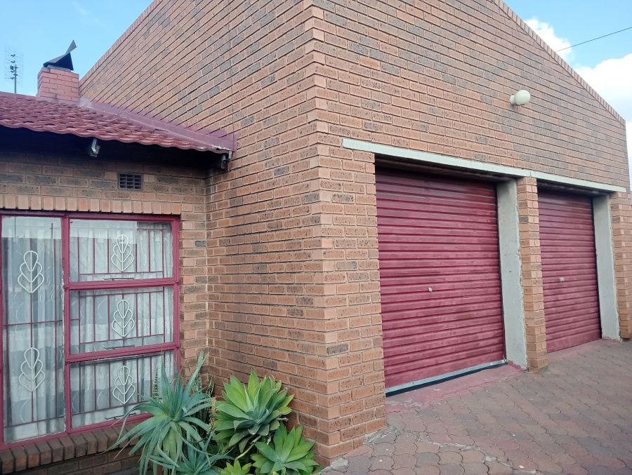 To Let 3 Bedroom Property for Rent in Lynnville Mpumalanga