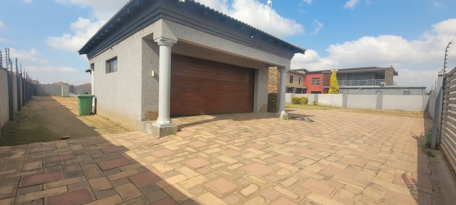 4 Bedroom Property for Sale in Aerorand Mpumalanga