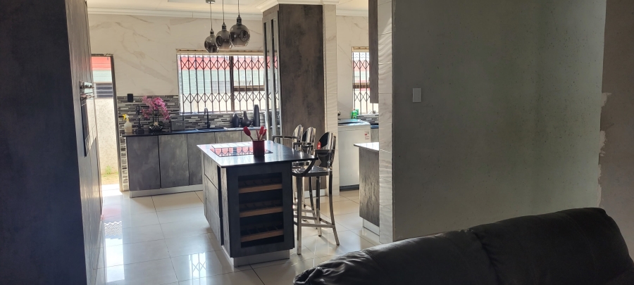 4 Bedroom Property for Sale in Aerorand Mpumalanga