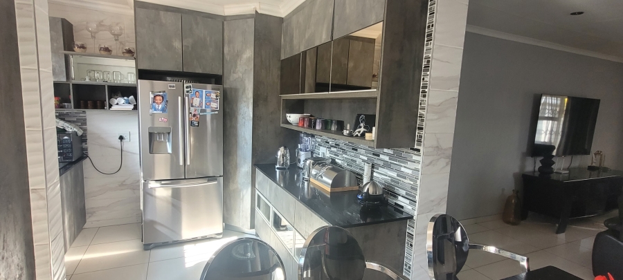 4 Bedroom Property for Sale in Aerorand Mpumalanga