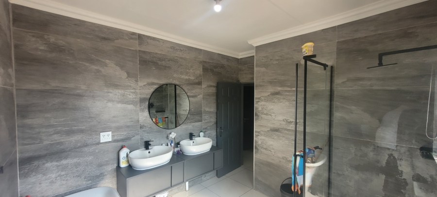 4 Bedroom Property for Sale in Aerorand Mpumalanga
