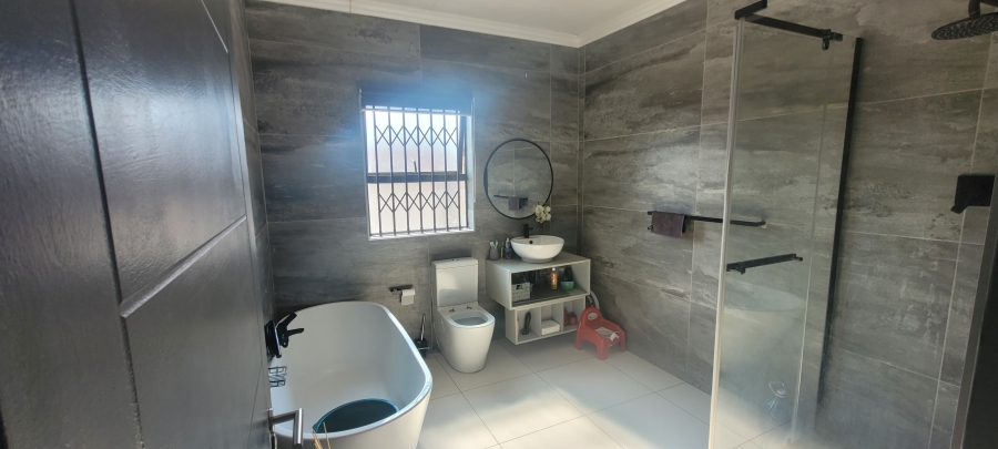 4 Bedroom Property for Sale in Aerorand Mpumalanga