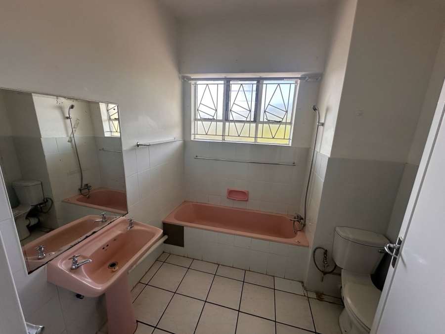2 Bedroom Property for Sale in Nelspruit Ext 5 Mpumalanga