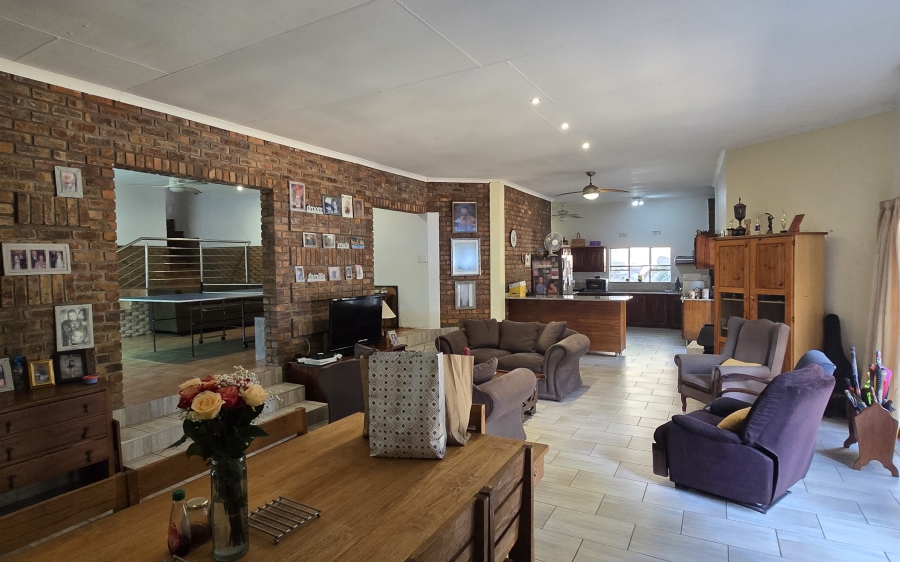 3 Bedroom Property for Sale in Nelspruit Ext 8 Mpumalanga