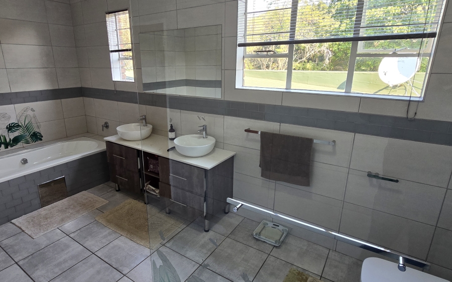 3 Bedroom Property for Sale in Nelspruit Ext 8 Mpumalanga