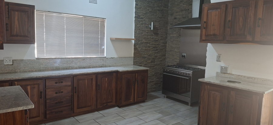 4 Bedroom Property for Sale in Nelspruit Ext 8 Mpumalanga