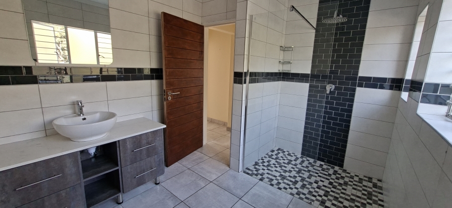 4 Bedroom Property for Sale in Nelspruit Ext 8 Mpumalanga