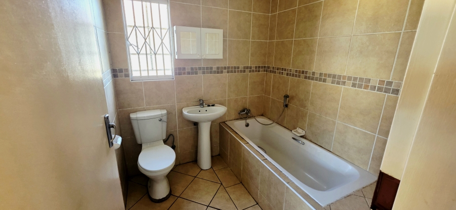 To Let 3 Bedroom Property for Rent in Ben Fleur Mpumalanga