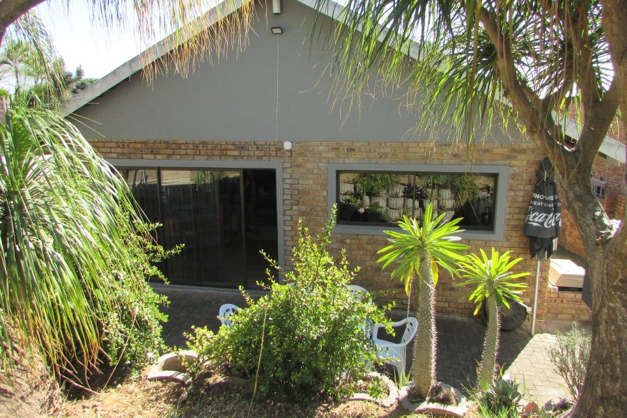 4 Bedroom Property for Sale in West Acres Ext 13 Mpumalanga