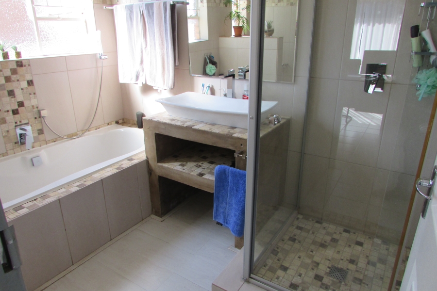 4 Bedroom Property for Sale in West Acres Ext 13 Mpumalanga