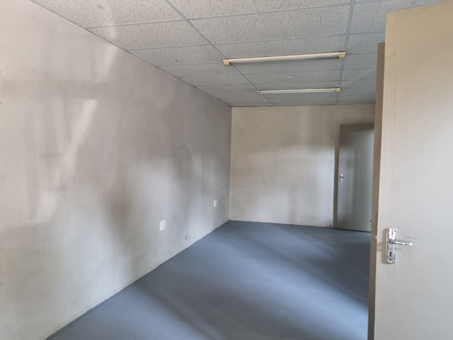 To Let Commercial Property for Rent in Vintonia Mpumalanga