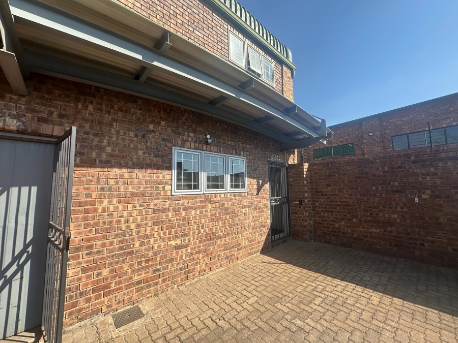 To Let Commercial Property for Rent in Klipfontein Mpumalanga