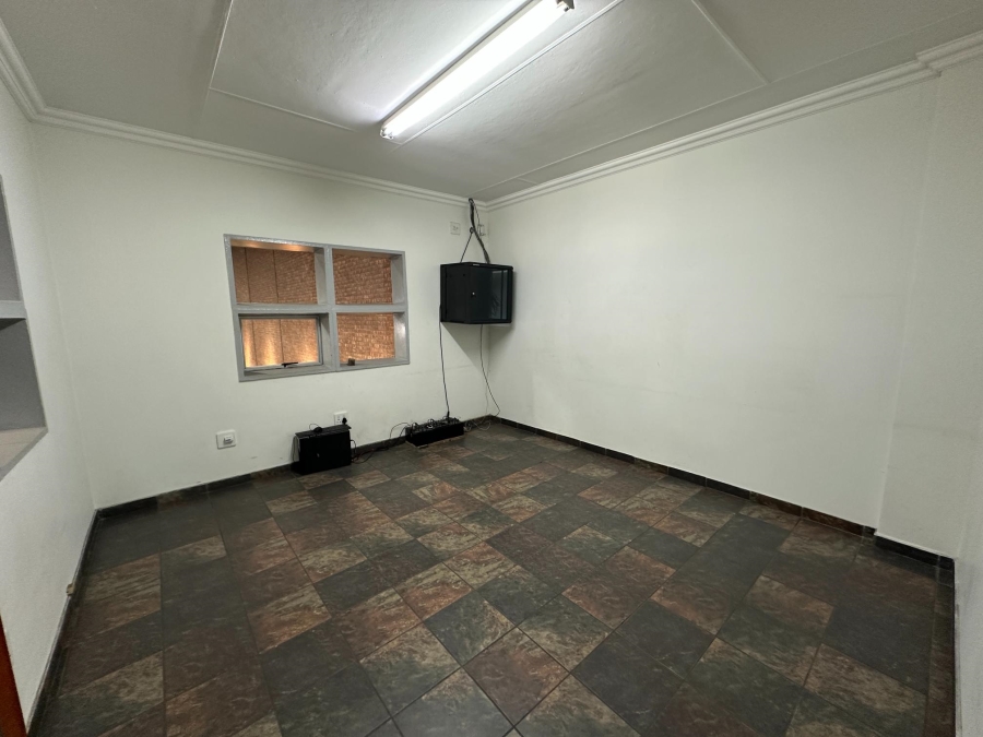 To Let Commercial Property for Rent in Klipfontein Mpumalanga