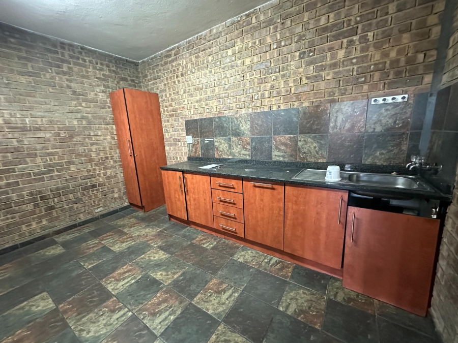 To Let Commercial Property for Rent in Klipfontein Mpumalanga