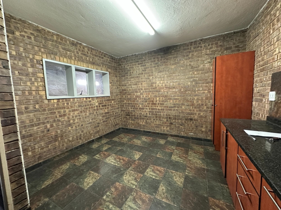 To Let Commercial Property for Rent in Klipfontein Mpumalanga