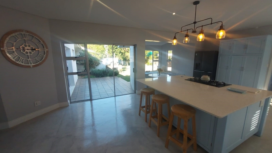 6 Bedroom Property for Sale in Kingsview Ext 1 Mpumalanga