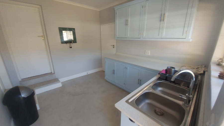 6 Bedroom Property for Sale in Kingsview Ext 1 Mpumalanga