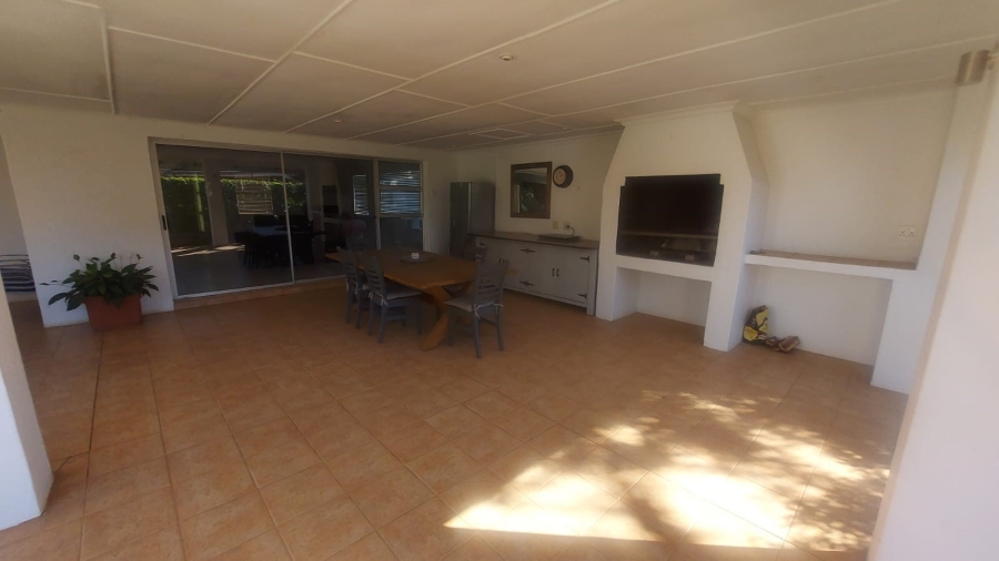 6 Bedroom Property for Sale in Kingsview Ext 1 Mpumalanga