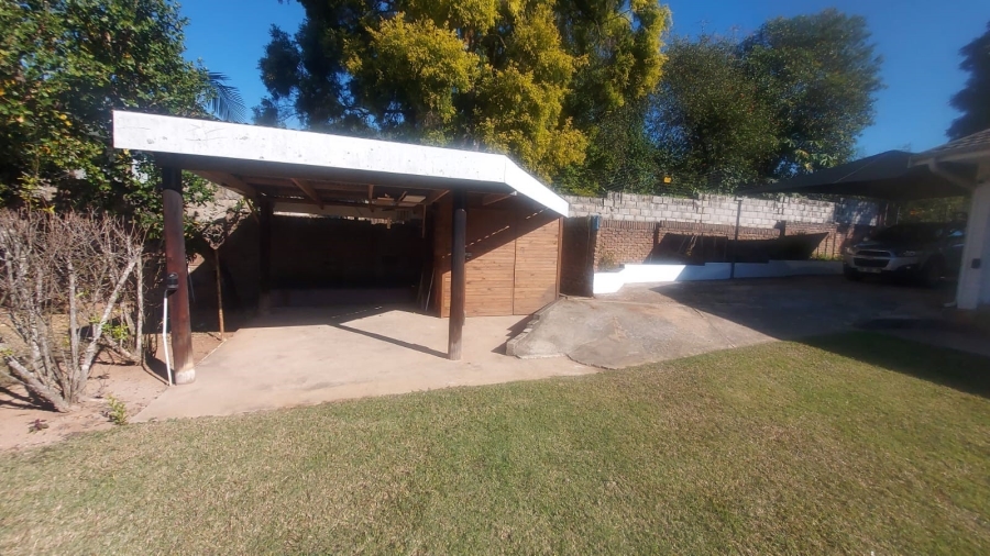 6 Bedroom Property for Sale in Kingsview Ext 1 Mpumalanga