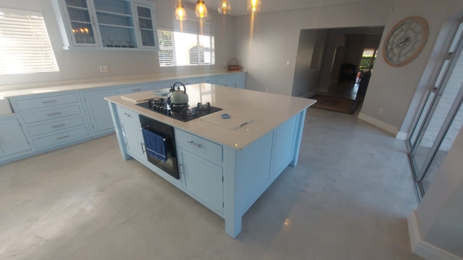 6 Bedroom Property for Sale in Kingsview Ext 1 Mpumalanga