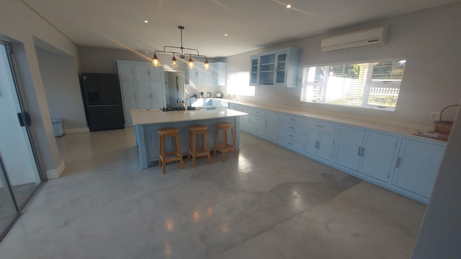 6 Bedroom Property for Sale in Kingsview Ext 1 Mpumalanga