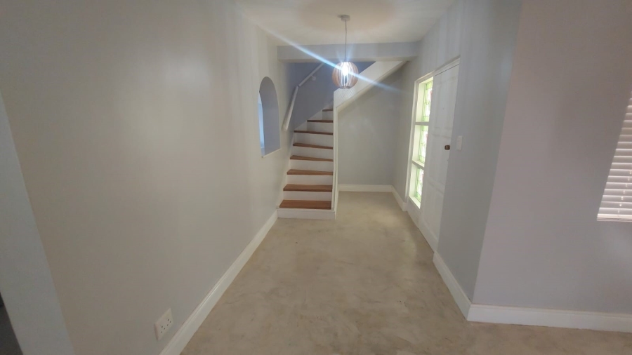 6 Bedroom Property for Sale in Kingsview Ext 1 Mpumalanga