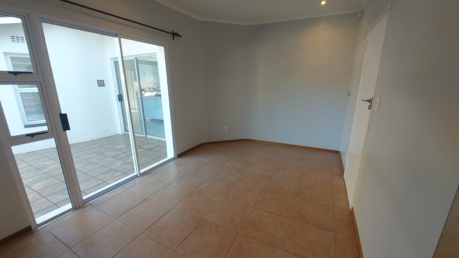 6 Bedroom Property for Sale in Kingsview Ext 1 Mpumalanga