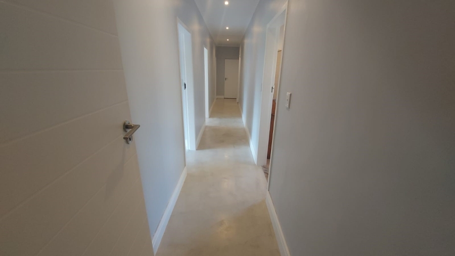 6 Bedroom Property for Sale in Kingsview Ext 1 Mpumalanga
